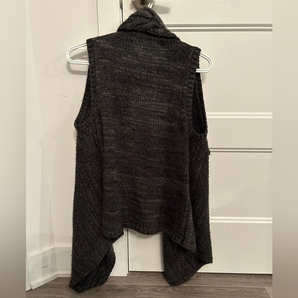 WOOL VEST - Picture 2 of 2